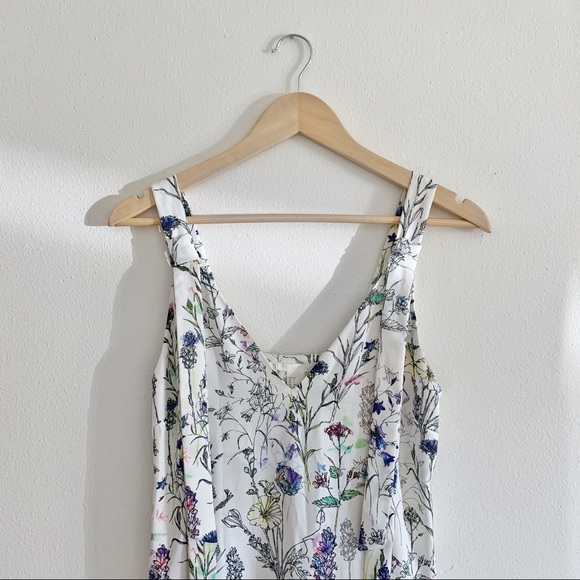 White floral print spring/summer dress with asymmetrical midi ruffled hem - Picture 5 of 7